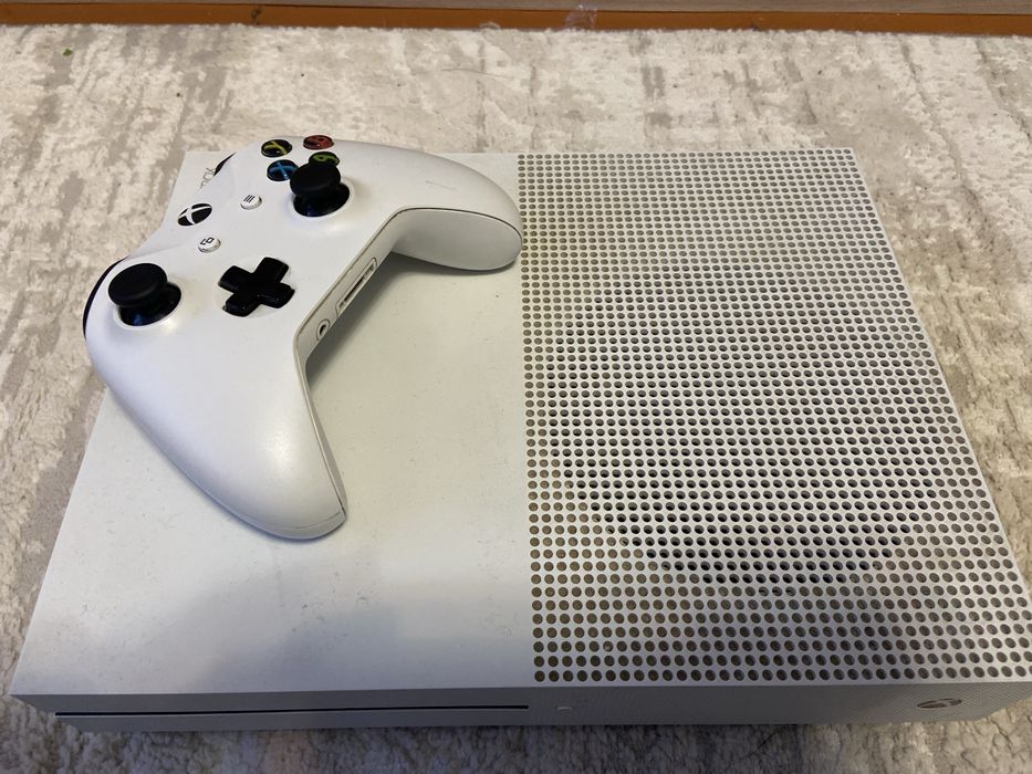 Xbox one S 500 gb