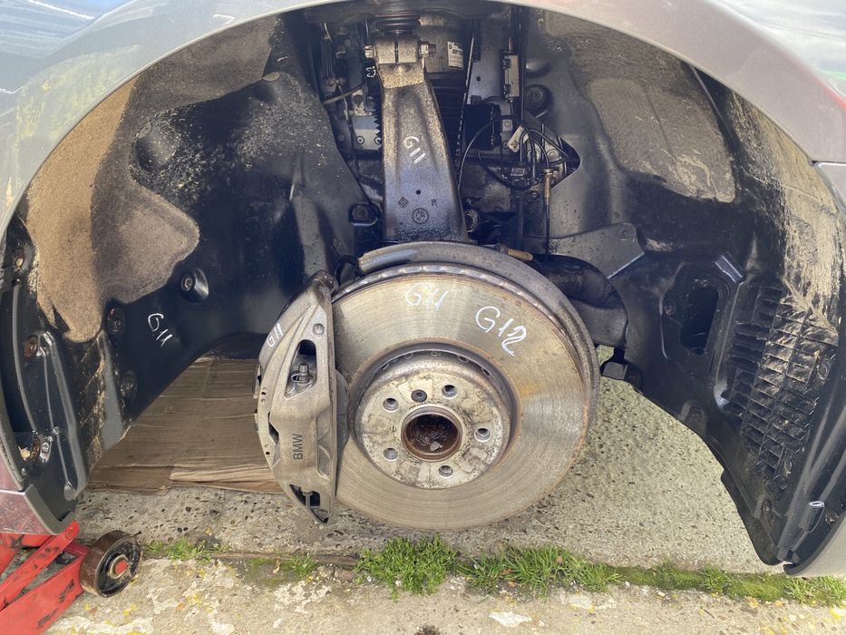 Fuzetă dreapta față BMW G 11, G12 3.0 D