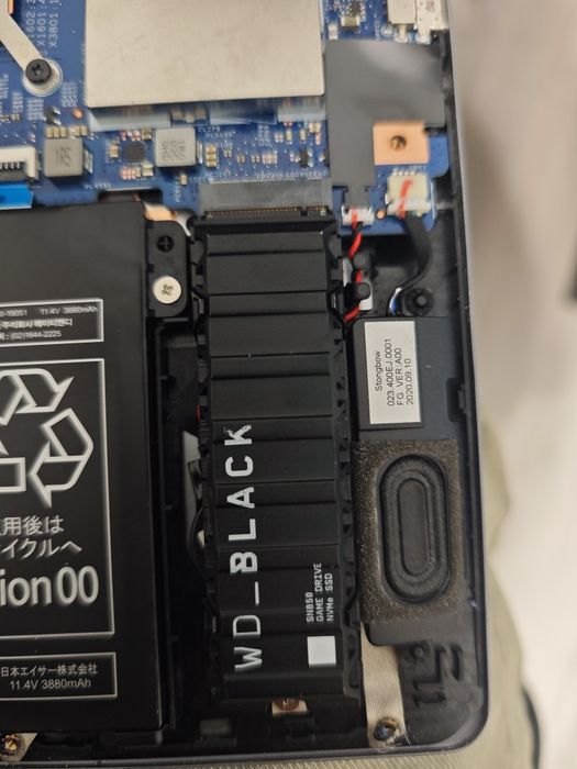 Продам SSD 2tb WD black sn850