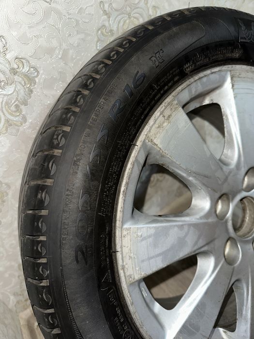 Продам шину с дисками 205/55 R16