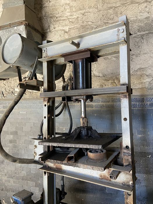 Пресс гидравлический