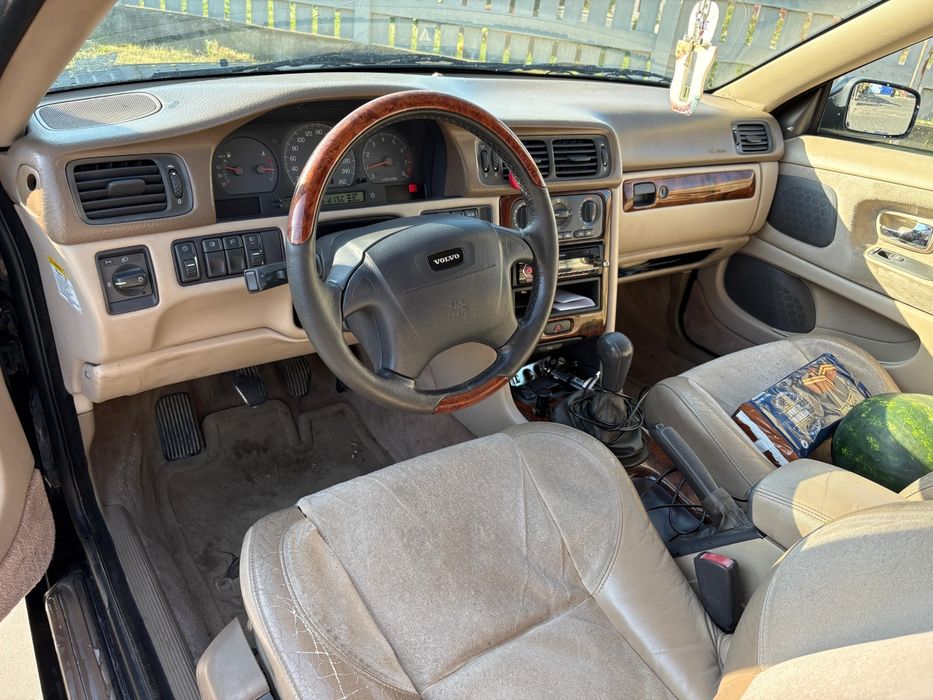 Vând VOLVO  C70 din anul 2000