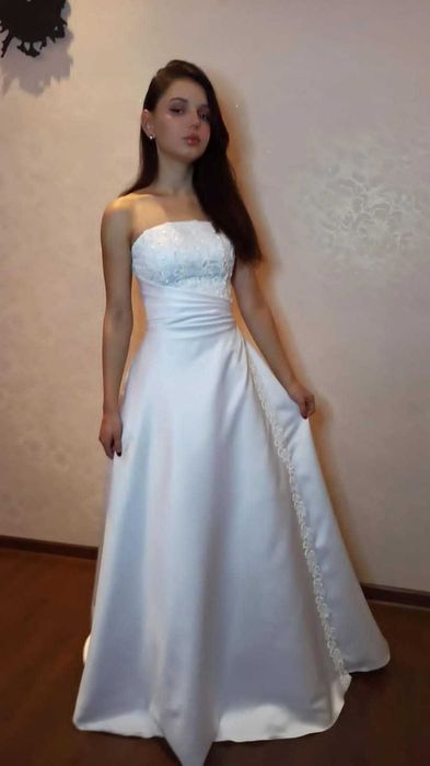 Продаю очень красивое Свадебное платье