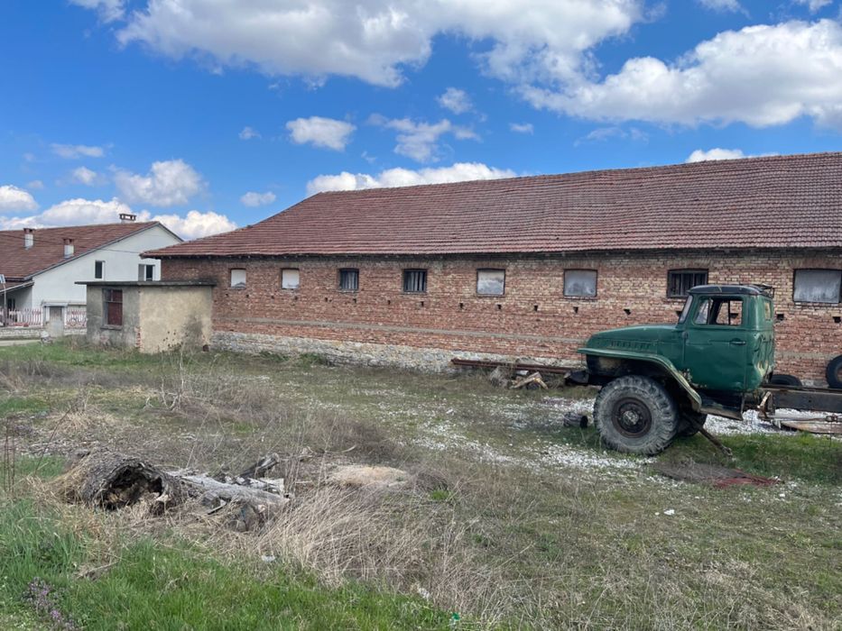 Продава се Склад в с. Балван, Област Велико Търново - 580 кв.м за 190 €/кв.м - Снимка #1