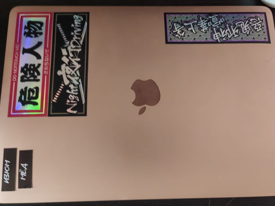 Мак бук Аир м1 256 гб