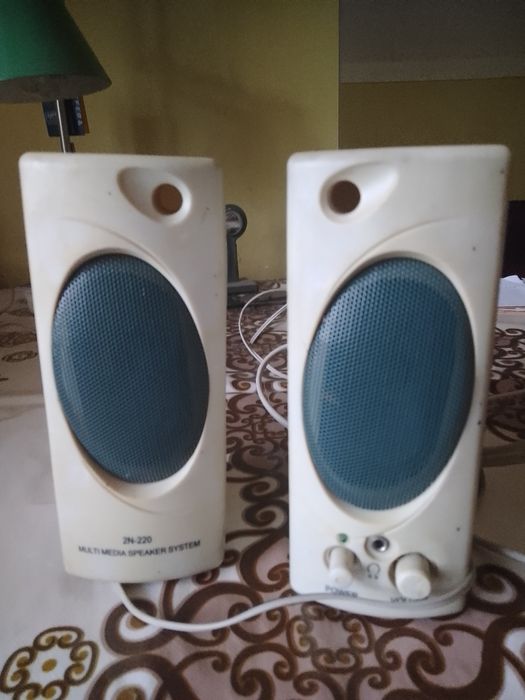Продаю Колонки компьютерные 2N-220
