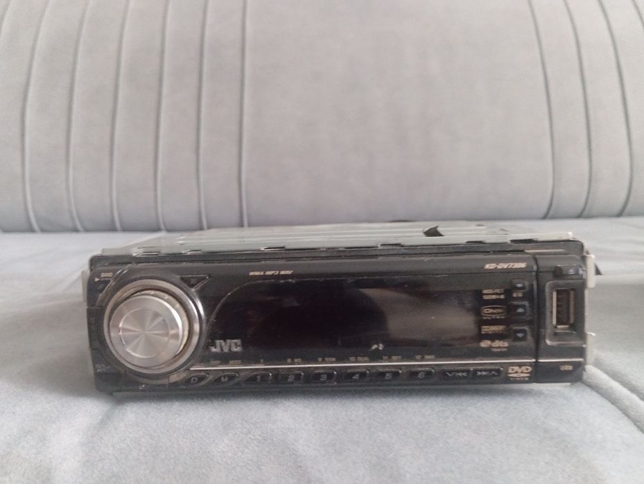 Продаётся магнитола JVC