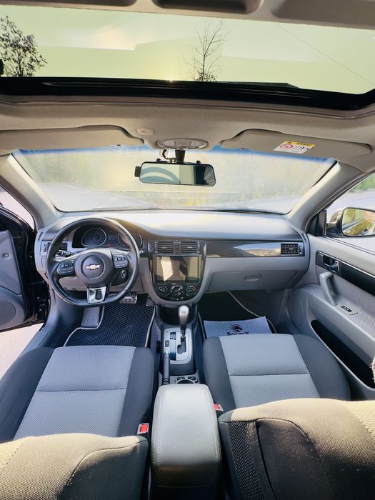 Прожается жентра черного цвета