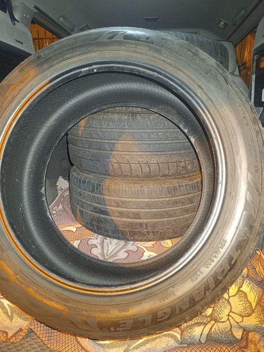 Продам комплект резины 275 45 r20