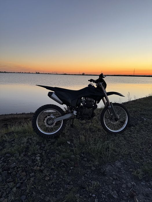 продам эндуро 250куб