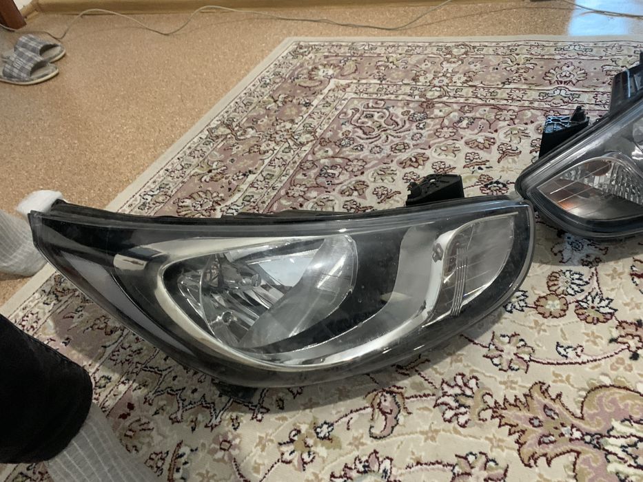 Хендай акцент фар и титанка R16