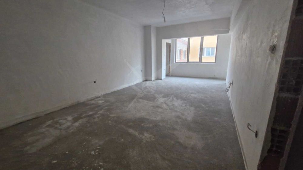 Продава се Двустаен апартамент в Асеновград - 102 кв.м за 1003 €/кв.м - Снимка #1