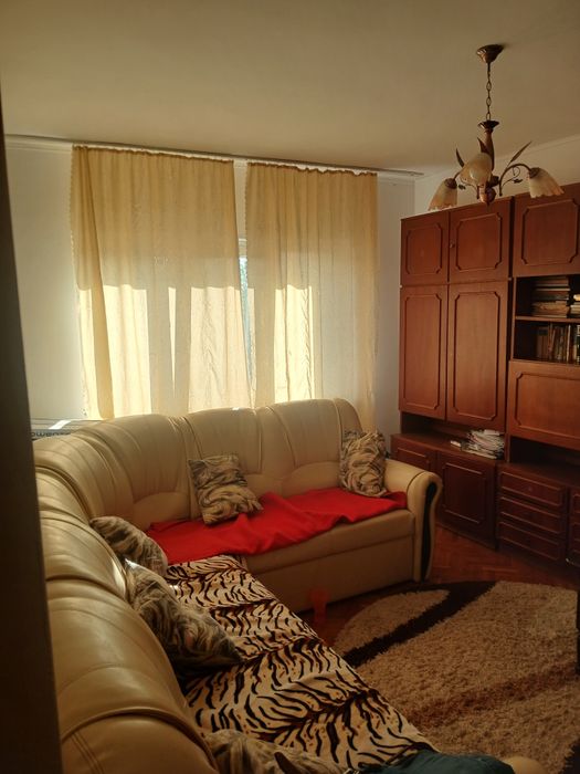 Vând apartament X mare