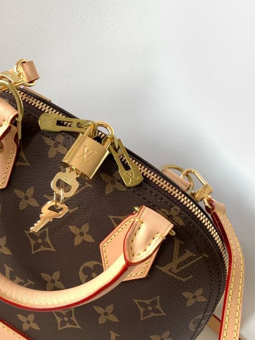 Сумка Alma BB LV Louis Vuitton