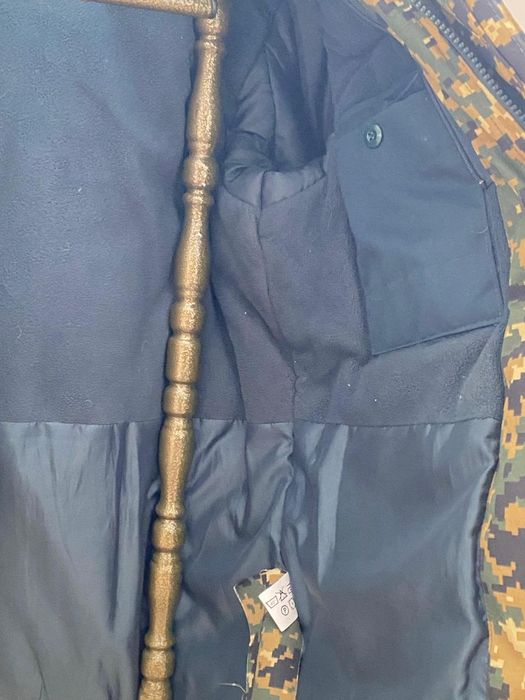 Продам куртку утепленную