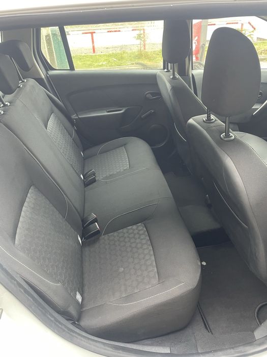 Vând Logan MCV 2014