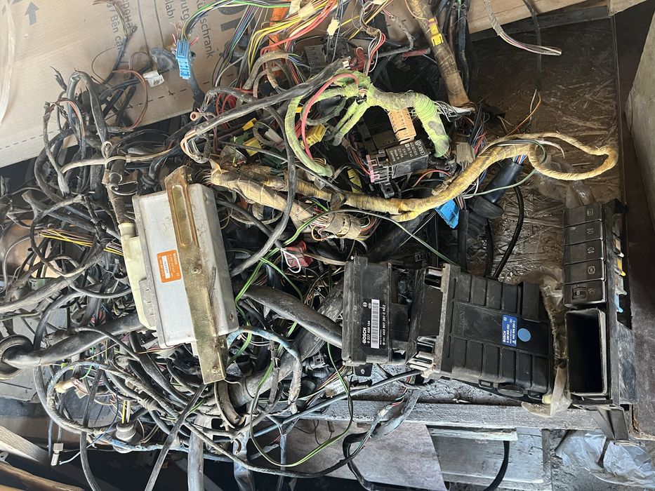 Ауди 100 С3 на разбор