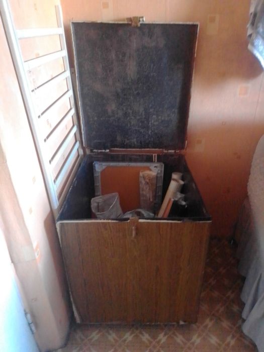 Железная емкость