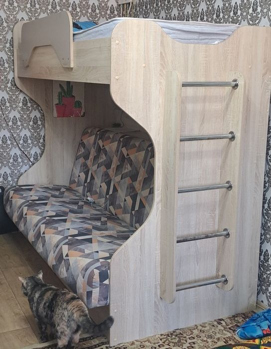 Двух ярусная  кровать