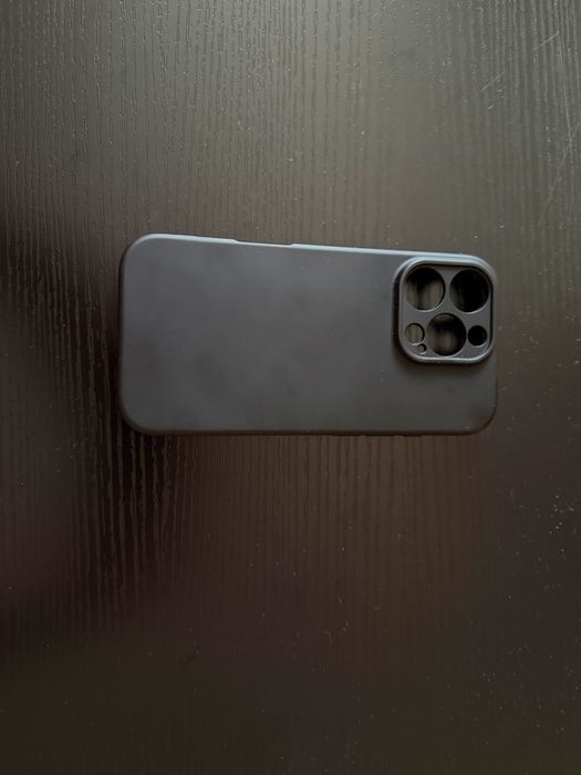 Vand huse pentru diferite telefoane