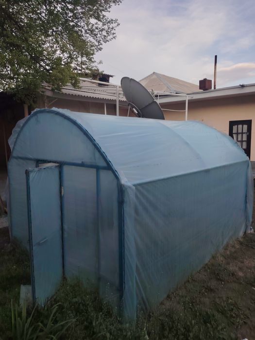 Парник сотилади узимники