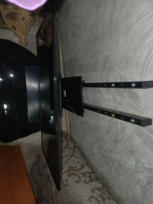 Комплект телевизор и подставка