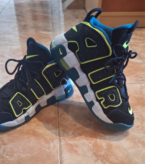 Adidasi nike uptempo