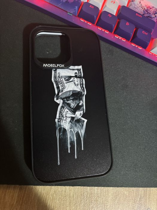 Кейс на mobilfox за 16 pro max