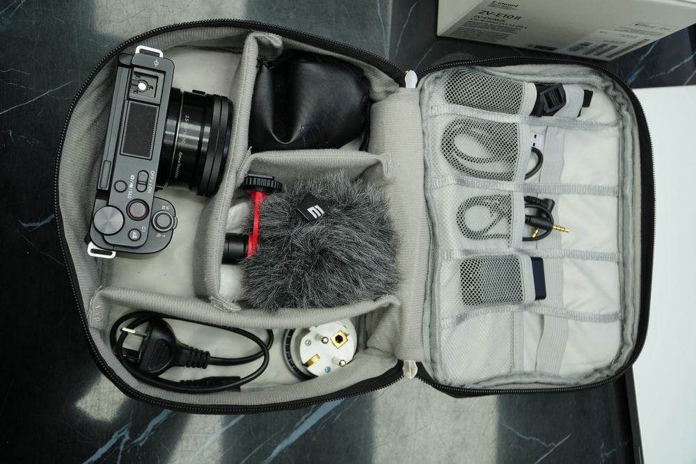 Sony ZV-E10 4K full komplekt foto aparat komplekt sotiladi