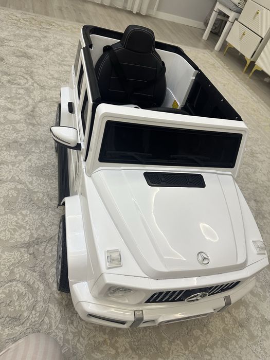 Продаётся детская машинка с пультом новый