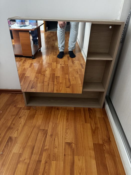 Dulap baie cu oglinda.