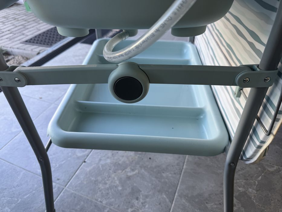 Vand Cadita cu masa de infasat Chicco
