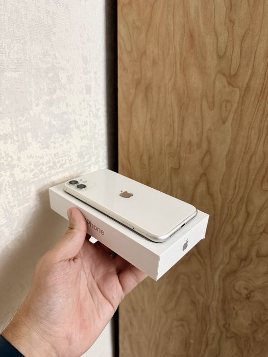 iPhone 11/128Gb - В идеальном состоянии