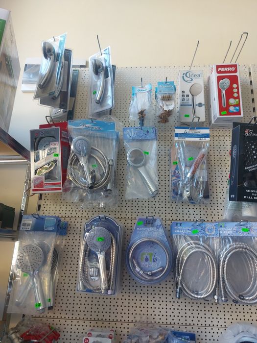 Душ слушалки, душ комплекти,шлангове,канелки.