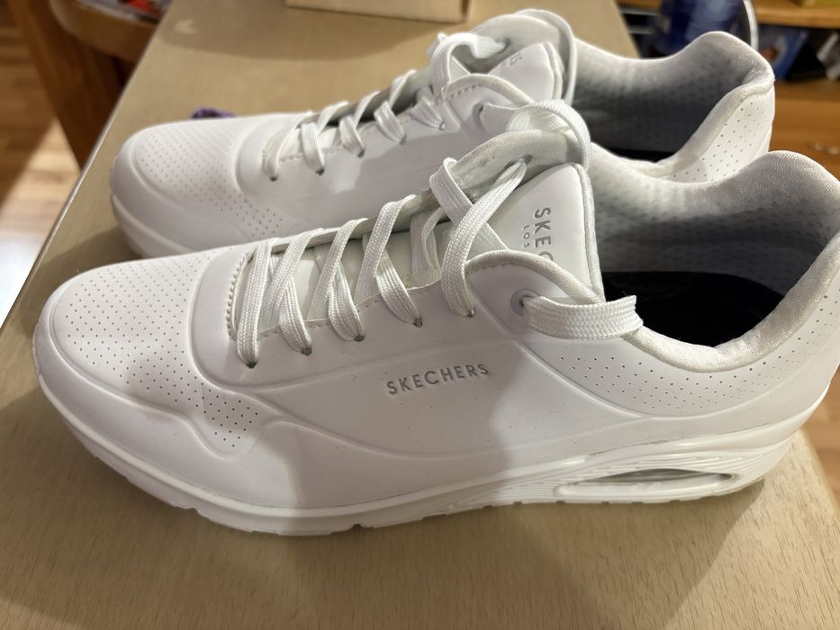 Мъжки сникърси Skechers Uno Stand On Air в бял цвят