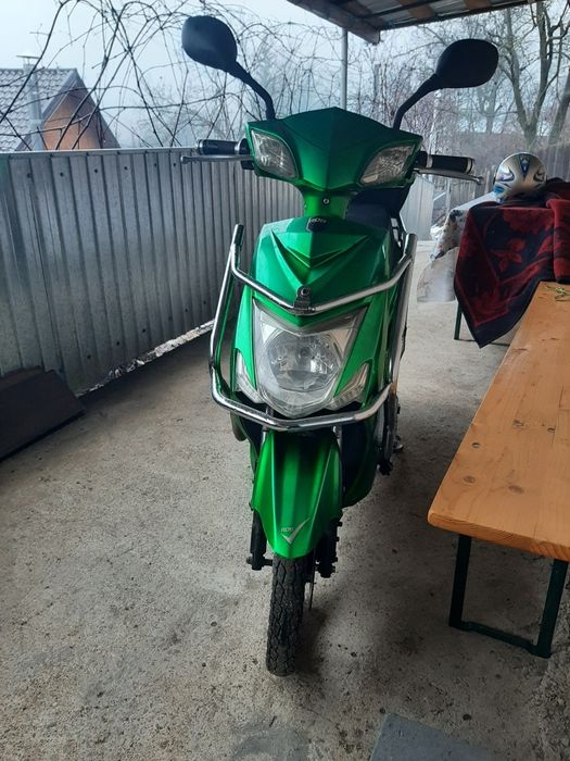 Vand scuter electric