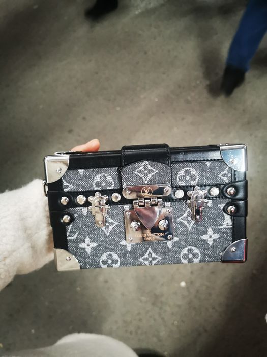 Louis Vuitton   Guess  Mark Jacob's чанта