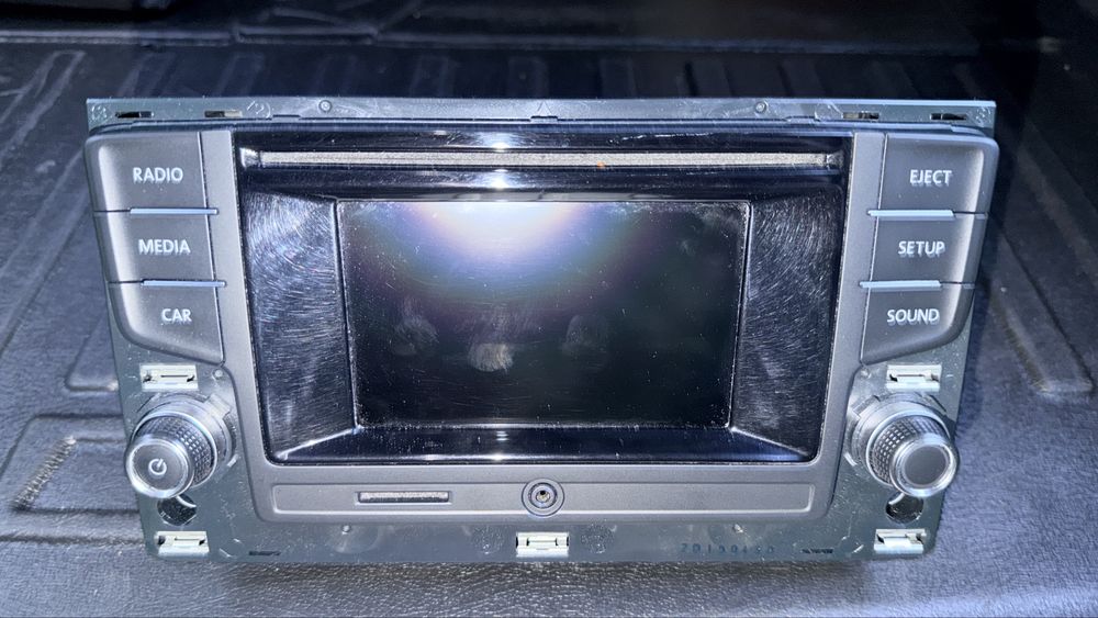 Radio Mib2 cu cd , slot de card si aux