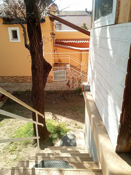 Apartament 1 cameră de închiriat / Grădiște -  lângă pod / 200 €