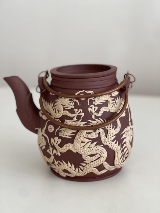 Китайский глиняный чайник «Дракон»