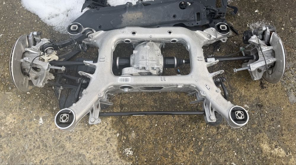 Punte / Grup / Planetare BMW Seria 5 G60, G61 : 2024-2026