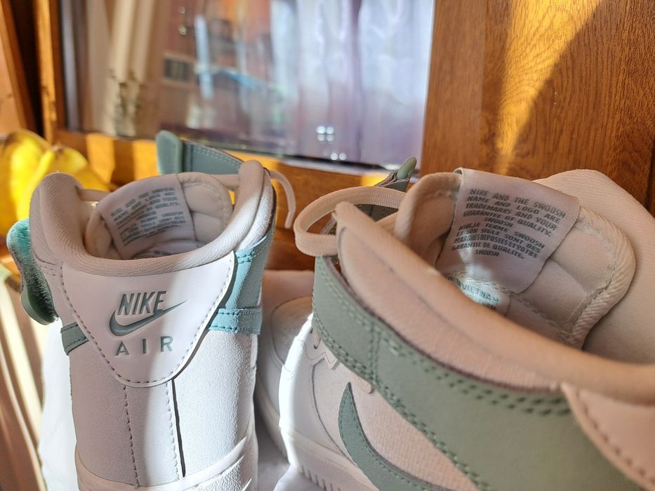 Nike Air Force 1 Mid