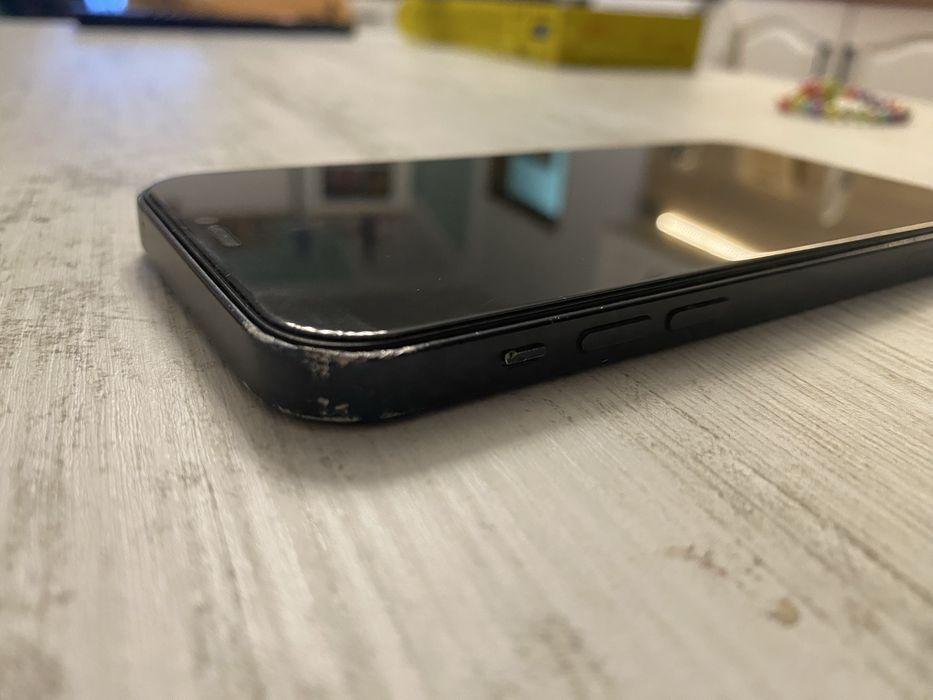 Iphone 12 - Батерия 100%