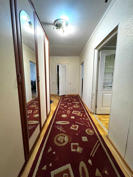 Продам квартиру р-н СКГУ