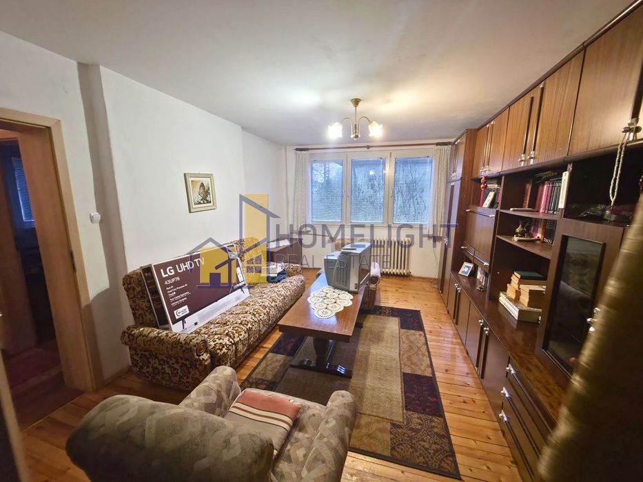 Продава се Двустаен апартамент в София, Изток - 94 кв.м за 1497 €/кв.м - Снимка #1