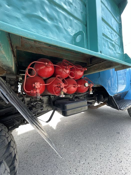 Продается Зил самосвал