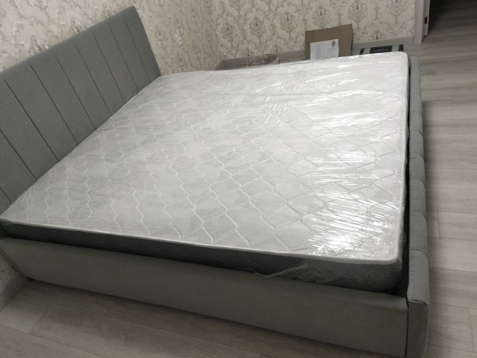 Матрац 180/200 новый