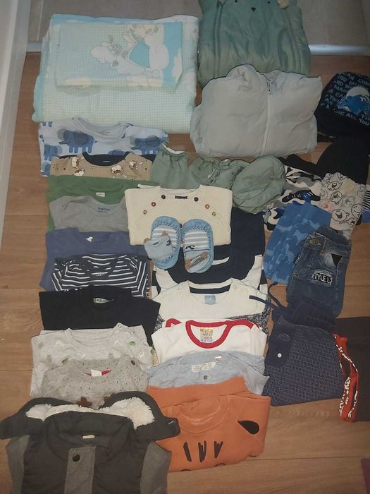 Огромен лот дрехи за момче 10-12-18 мес. цената е за всичко !