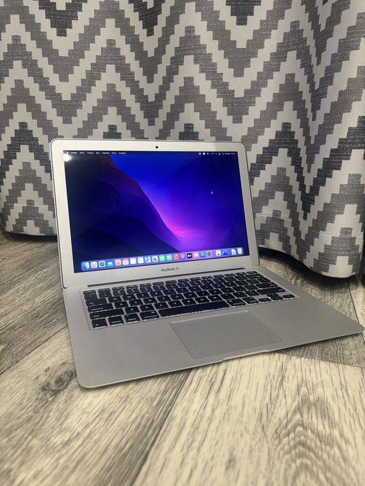 Macbook Air 2015 год 13 дюймов core i5