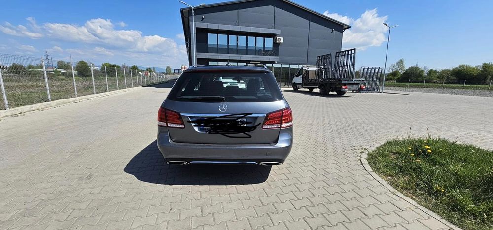 Mercedes-Benz E220